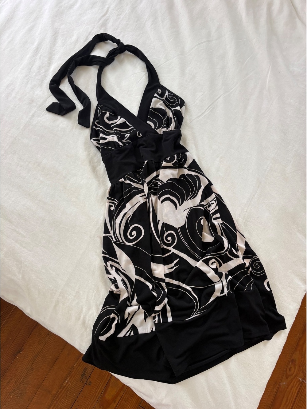 Vintage 55 Women's Black and White Swirl Pattern Halter Mini Dress, Size Small,